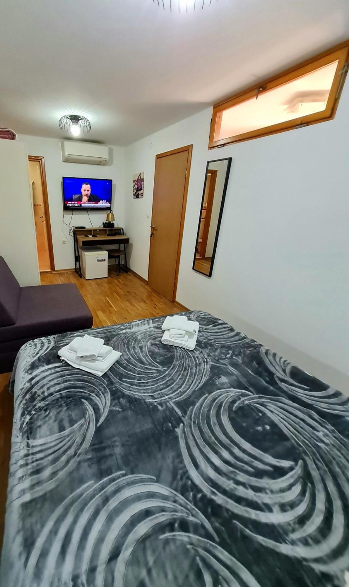 Inchy Accommodation - In The Center Of Diocletian'S Palace สปลิท ภายนอก รูปภาพ