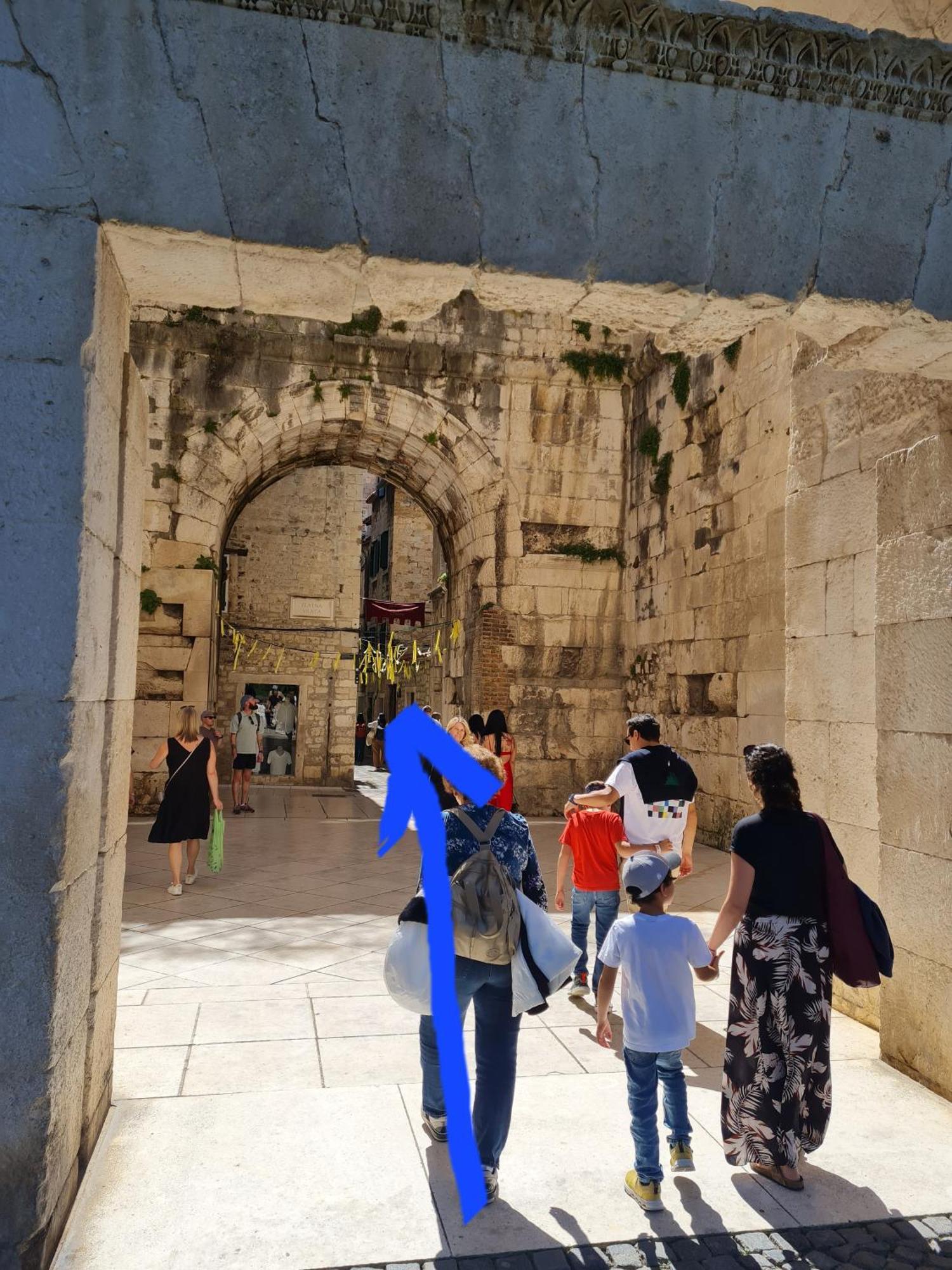 Inchy Accommodation - In The Center Of Diocletian'S Palace สปลิท ภายนอก รูปภาพ