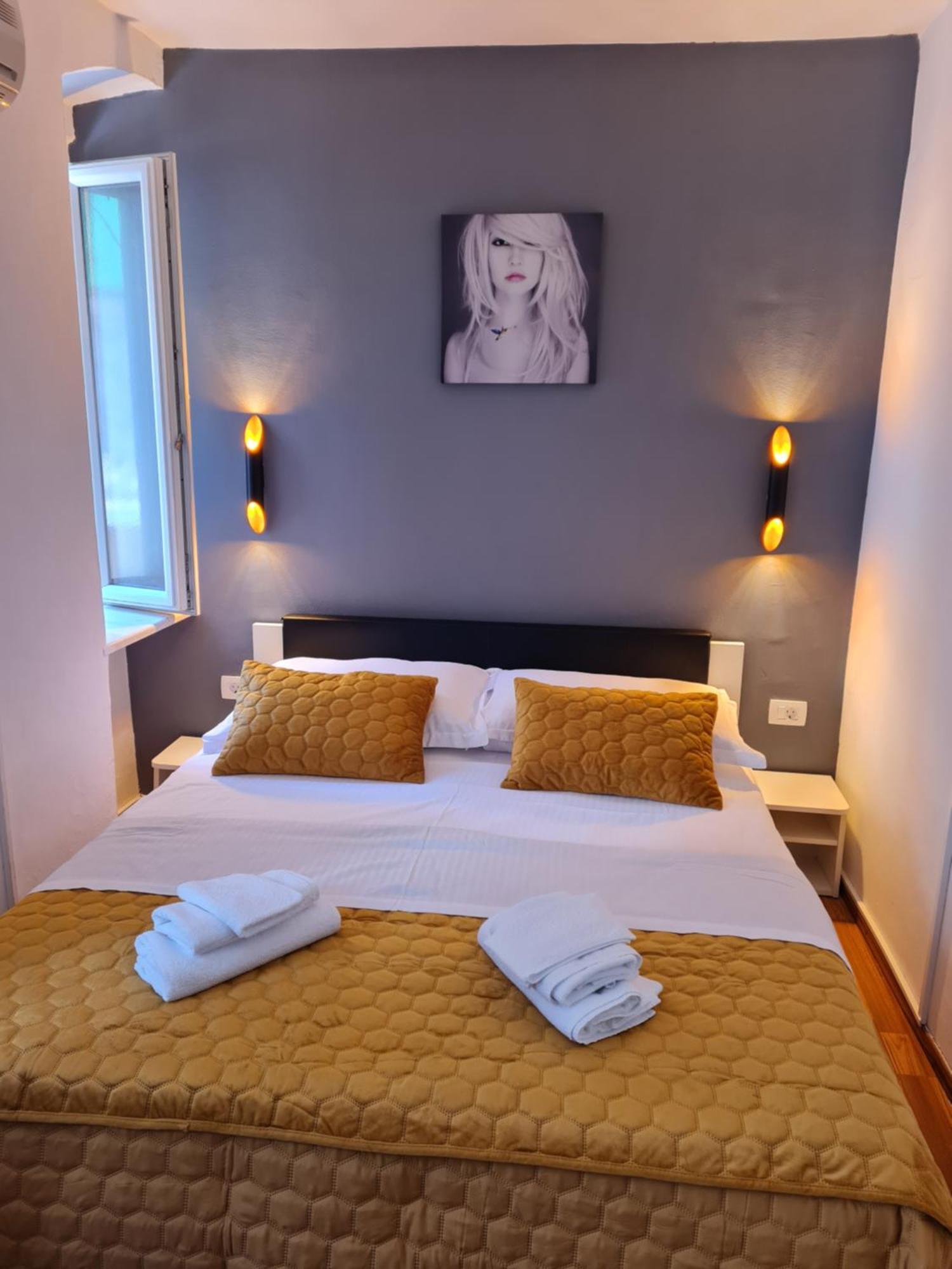 Inchy Accommodation - In The Center Of Diocletian'S Palace สปลิท ภายนอก รูปภาพ