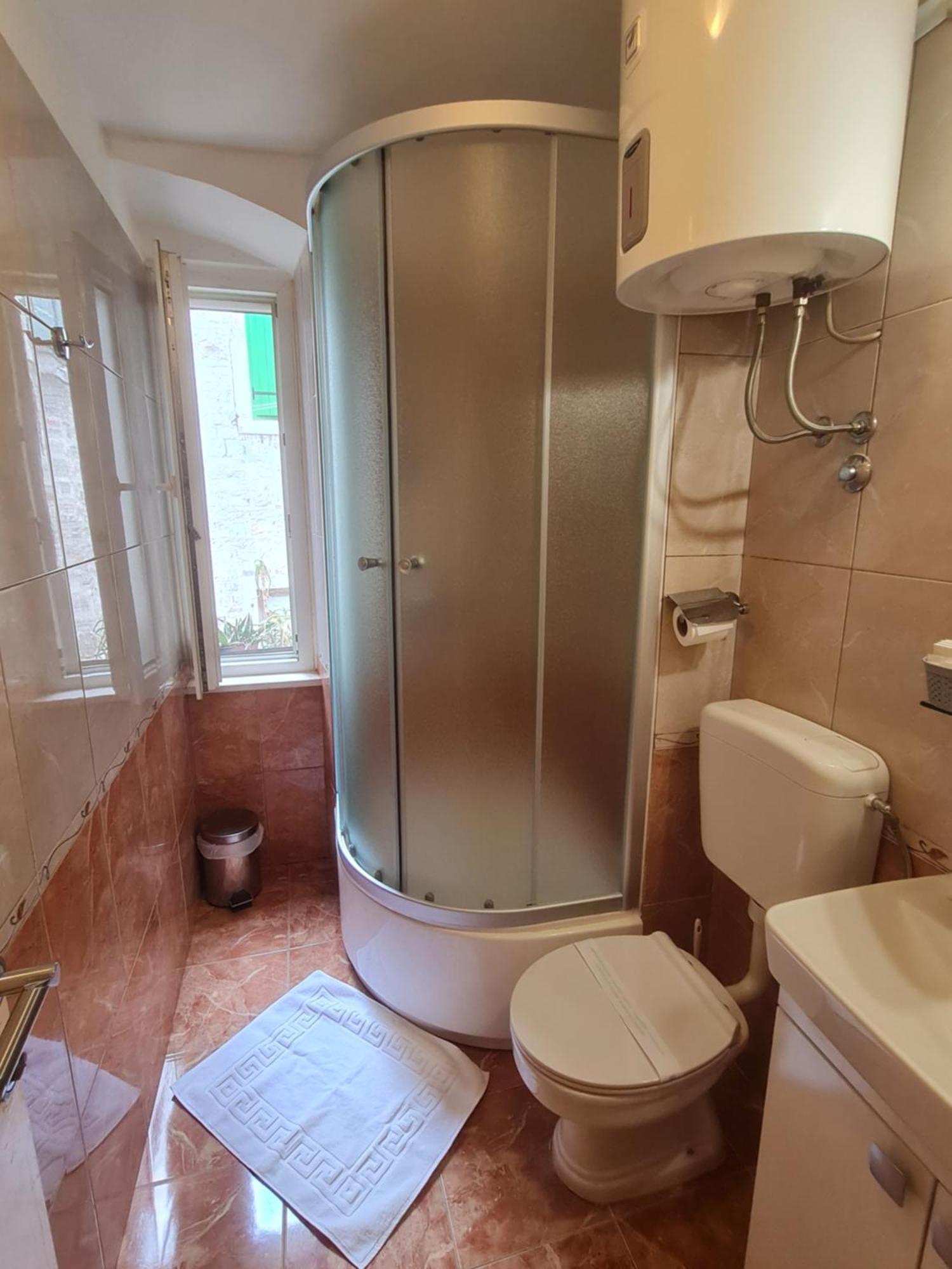 Inchy Accommodation - In The Center Of Diocletian'S Palace สปลิท ภายนอก รูปภาพ